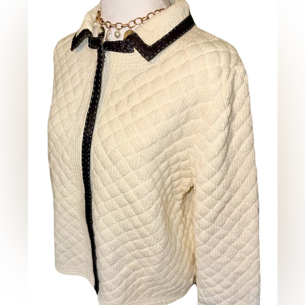 Vintage Doncaster Ivory Quilted Lined Sweater Jacket with Black Leather Trim - Picture 2 of 15